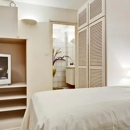Apartment Jardin Des Rosiers